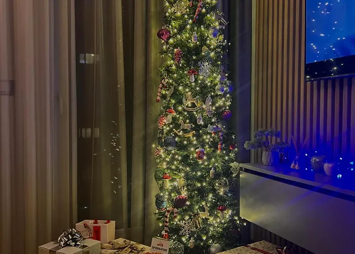 Cozy Family Near The Old Town